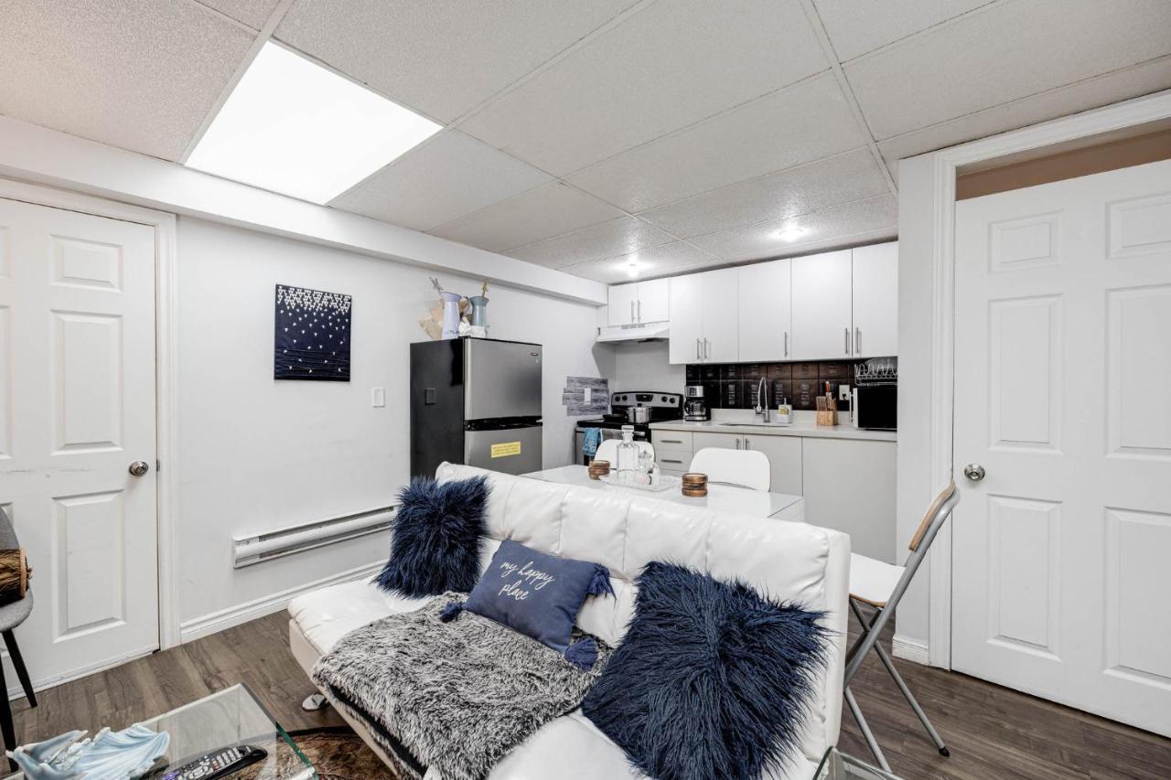 Apartament Bright Parkdale Court - Little Portugal W/ Free Parking Toronto Zewnętrze zdjęcie